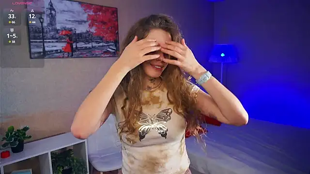 Snapshot of RayaNenlia chatting on February 19, 5:49 am RayaNenlia online show from February 19, 5:49 am