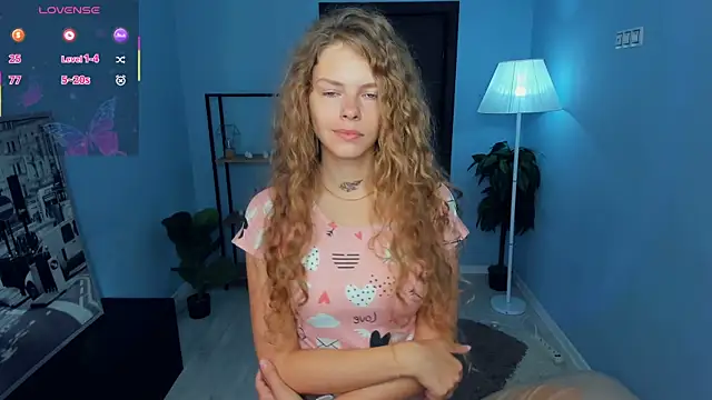 Snapshot of RayaNenlia chatting on September 9, 5:07 am RayaNenlia online show from September 9, 5:07 am