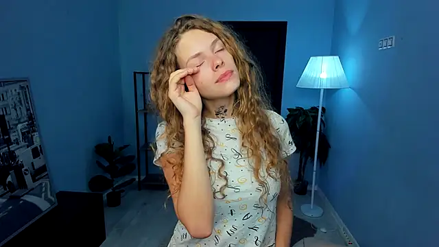 Snapshot of RayaNenlia chatting on October 22, 5:08 am RayaNenlia online show from October 22, 5:08 am