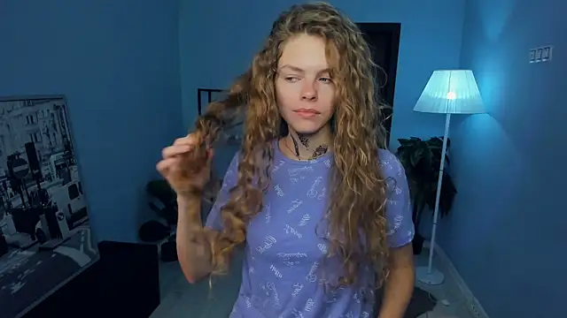 Snapshot of RayaNenlia chatting on October 26, 5:02 am RayaNenlia online show from October 26, 5:02 am