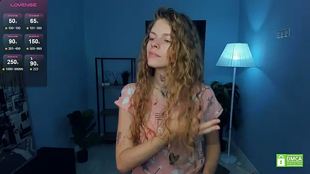 Snapshot of RayaNenlia chatting on December 3, 5:04 am RayaNenlia online show from December 3, 5:04 am