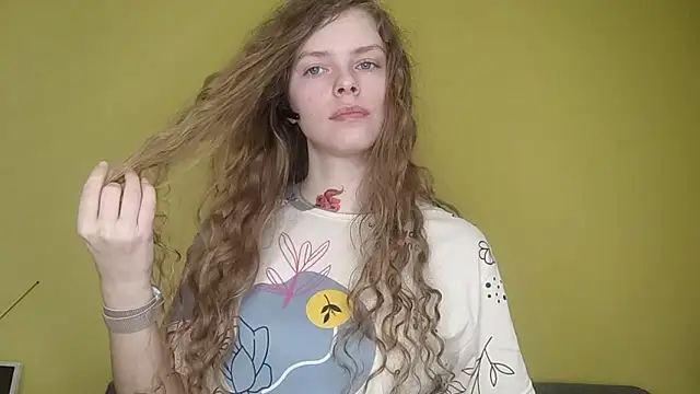 RayaNenlia online show from February 24, 6:33 am