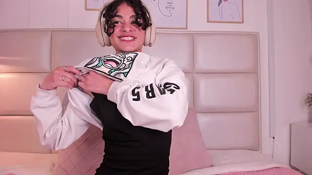 ZukyXYakihiro89 online show from December 6, 7:56 pm