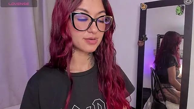 Snapshot of noemi_foxxx chatting on July 29, 3:43 pm noemi foxxx online show from July 29, 3:43 pm