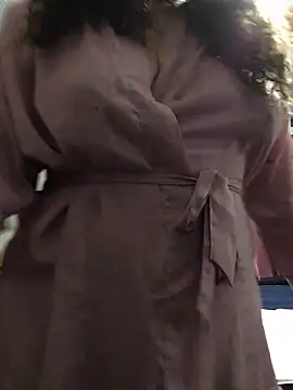 honeeyyy pot online show from January 3, 6:35 pm