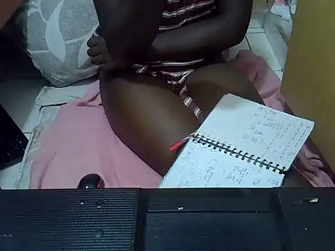 prettyviel online show from January 12, 6:07 am