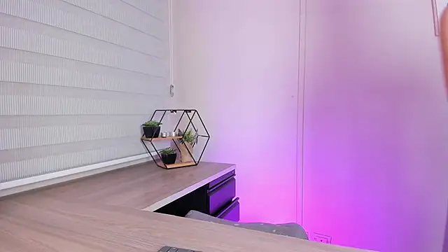 Snapshot of bulma_bambina_ chatting on January 25, 8:00 pm bulma bambina online show from January 25, 8:00 pm