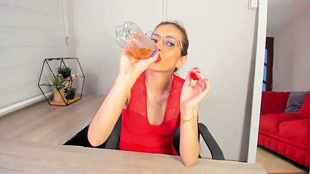 Snapshot of bulma_bambina_ chatting on February 14, 7:44 pm bulma bambina online show from February 14, 7:44 pm