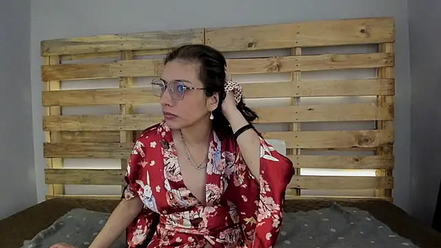 Snapshot of bulma_bambina_ chatting on November 29, 12:19 pm bulma bambina online show from November 29, 12:19 pm