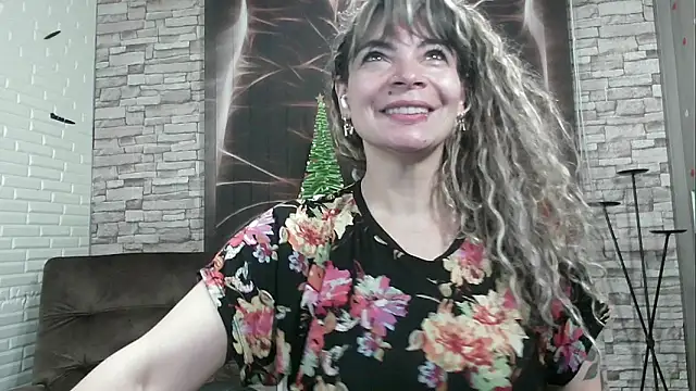 charlotedoll online show from December 22, 11:00 am