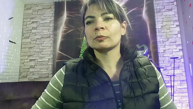 charlotedoll online show from January 3, 1:38 am