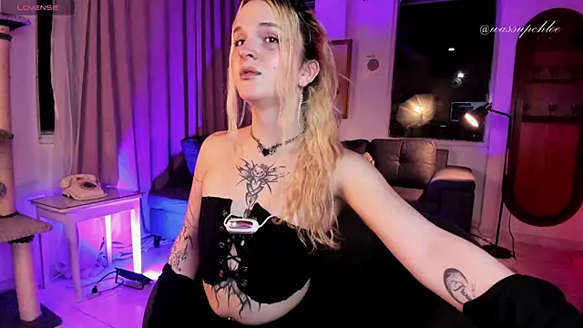 misschloe   online show from January 8, 12:06 am