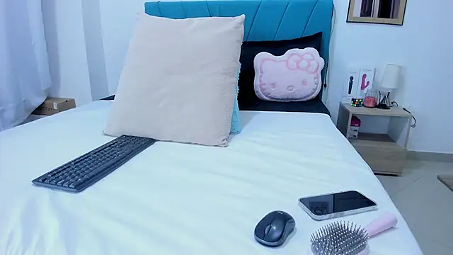 kamila lopez online show from February 19, 7:43 pm