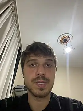 oguuxum online show from April 8, 7:47 pm