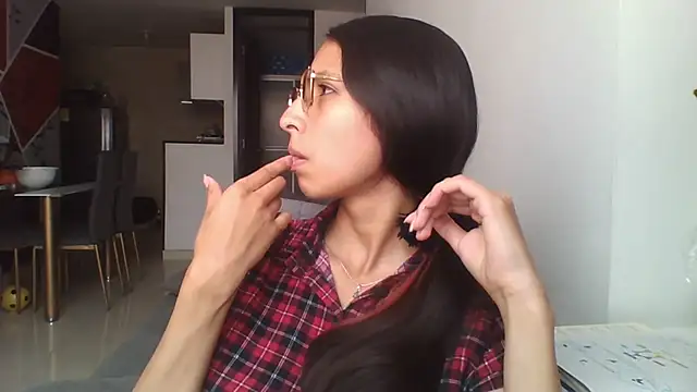 Snapshot of Katalleya_jyj chatting on February 11, 7:41 pm Katalleya jyj online show from February 11, 7:41 pm