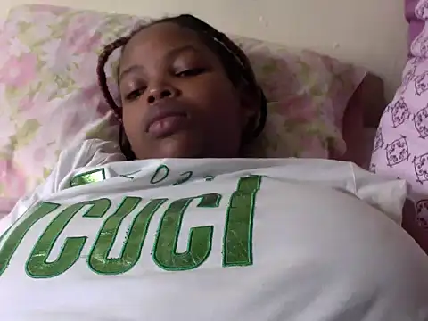 queen-sasha online show from October 6, 7:11 pm