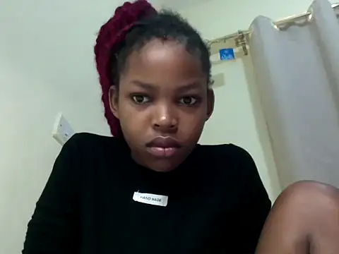 queen-sasha online show from April 12, 7:13 am