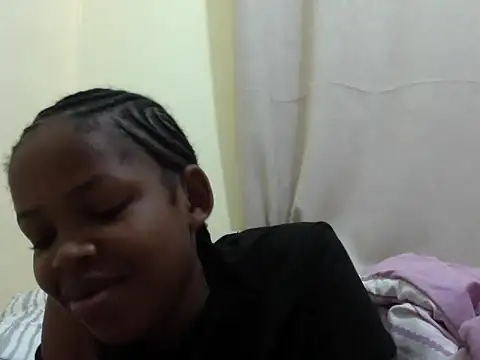 Snapshot of queen-sasha chatting on May 10, 7:35 am queen-sasha online show from May 10, 7:35 am