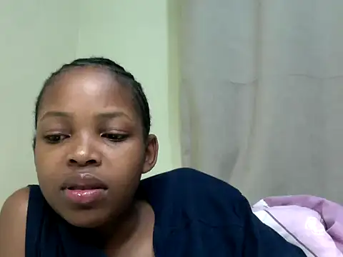 Snapshot of queen-sasha chatting on May 13, 12:41 am queen-sasha online show from May 13, 12:41 am