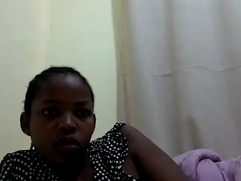 Snapshot of queen-sasha chatting on May 25, 8:53 am queen-sasha online show from May 25, 8:53 am