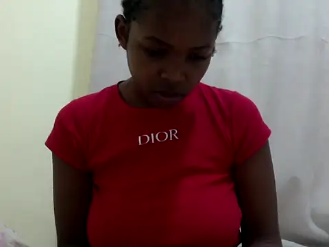 Snapshot of queen-sasha chatting on May 28, 12:13 pm queen-sasha online show from May 28, 12:13 pm