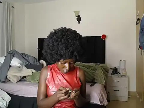 Snapshot of thicky_anncy chatting on July 29, 10:30 pm thicky anncy online show from July 29, 10:30 pm