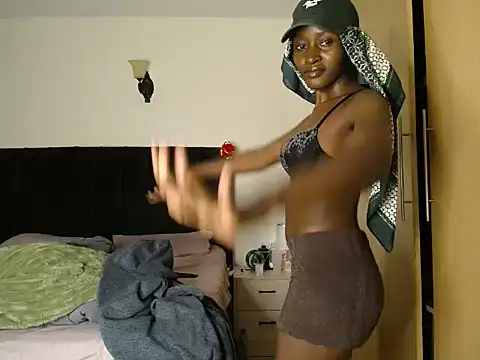 Snapshot of thicky_anncy chatting on July 30, 9:58 pm thicky anncy online show from July 30, 9:58 pm