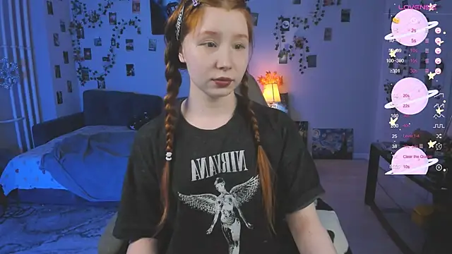 Snapshot of CallMeEffy1 chatting on October 26, 10:04 pm CallMeEffy1 online show from October 26, 10:04 pm