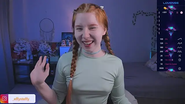 Snapshot of CallMeEffy1 chatting on November 6, 7:37 pm CallMeEffy1 online show from November 6, 7:37 pm