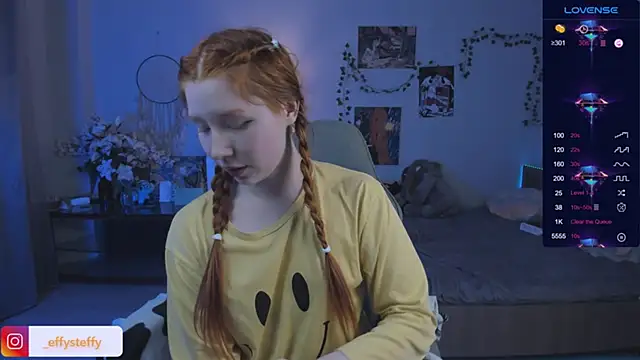 Snapshot of CallMeEffy1 chatting on November 12, 9:47 pm CallMeEffy1 online show from November 12, 9:47 pm