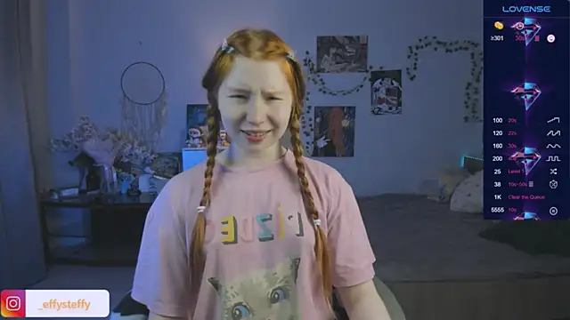 Snapshot of CallMeEffy1 chatting on November 21, 8:18 pm CallMeEffy1 online show from November 21, 8:18 pm