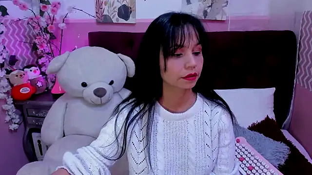 Snapshot of candysmitxxx chatting on December 4, 2:32 am candysmitxxx online show from December 4, 2:32 am