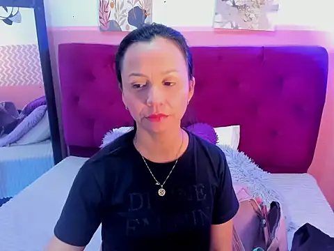 candysmitxxx online show from April 10, 2:28 am