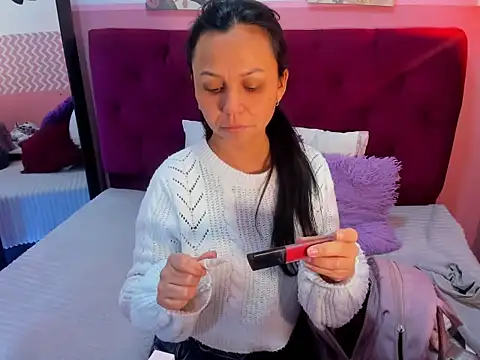 candysmitxxx online show from April 11, 2:38 am