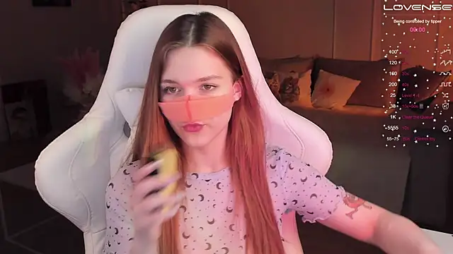 Frau Lina online show from February 2, 7:14 pm