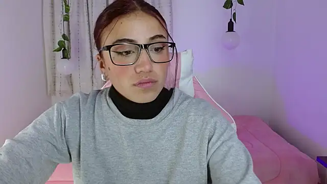 veronicaxx69 online show from December 24, 5:38 am