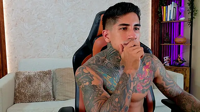 AdanReilly online show from March 26, 8:47 pm