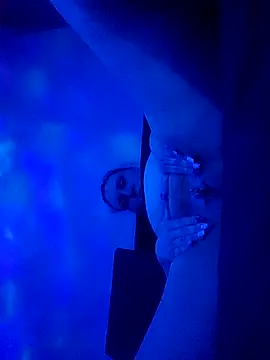 CurvySquirter69 online show from February 25, 5:50 am