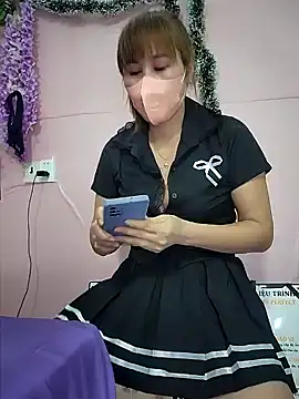 Snapshot of zizi_public chatting on February 12, 6:40 am zizi public online show from February 12, 6:40 am