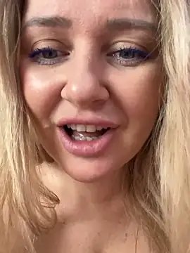 LadyLolyPop  online show from March 1, 6:46 am