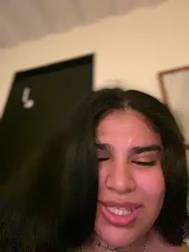 Snapshot of Badkittykim chatting on December 8, 4:25 am Badkittykim online show from December 8, 4:25 am