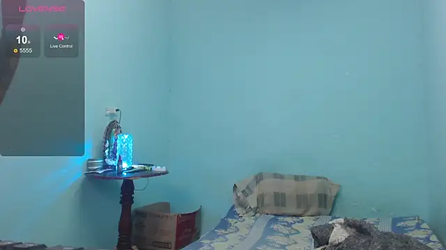 Snapshot of Aleja_Nauthy chatting on February 15, 11:36 pm Aleja Nauthy online show from February 15, 11:36 pm