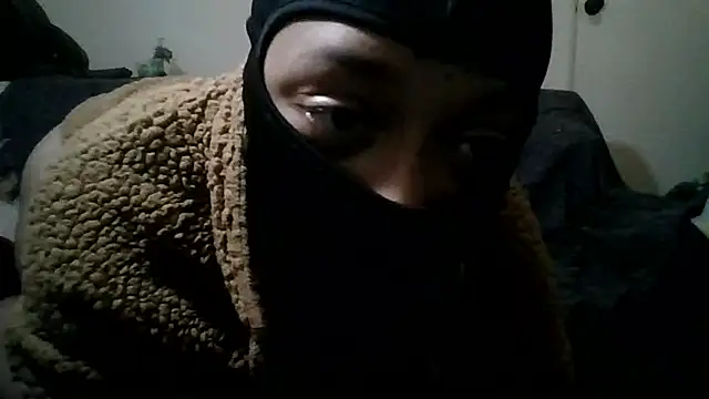 Snapshot of Daszler chatting on January 3, 12:33 am Daszler online show from January 3, 12:33 am