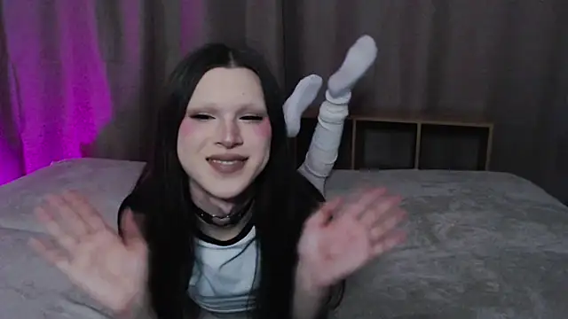 Snapshot of Sexpired_Princess chatting on December 29, 12:52 am Sexpired Princess online show from December 29, 12:52 am