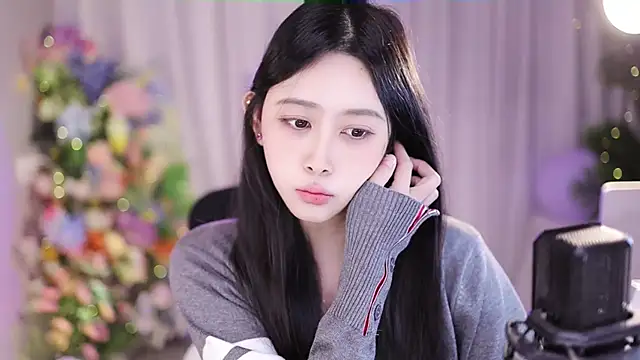 Snapshot of SleepArtist chatting on January 14, 2:40 am SleepArtist online show from January 14, 2:40 am