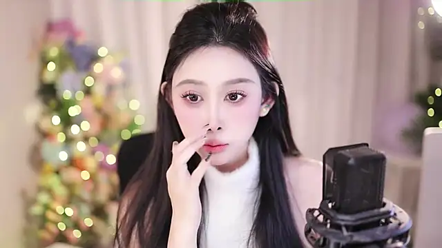 Snapshot of SleepArtist chatting on February 1, 7:05 am SleepArtist online show from February 1, 7:05 am