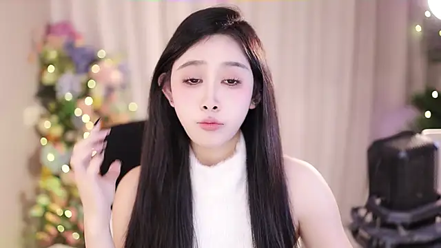 Snapshot of SleepArtist chatting on February 1, 6:08 pm SleepArtist online show from February 1, 6:08 pm