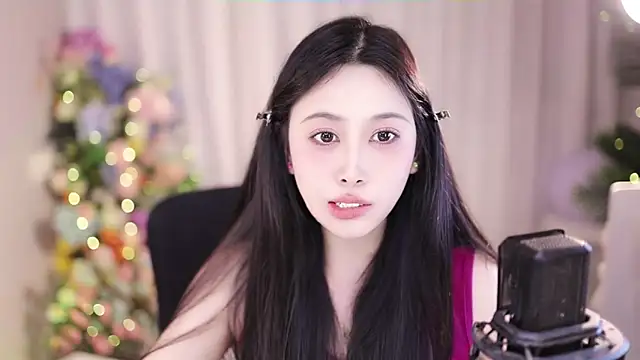 Snapshot of SleepArtist chatting on February 10, 8:53 pm SleepArtist online show from February 10, 8:53 pm