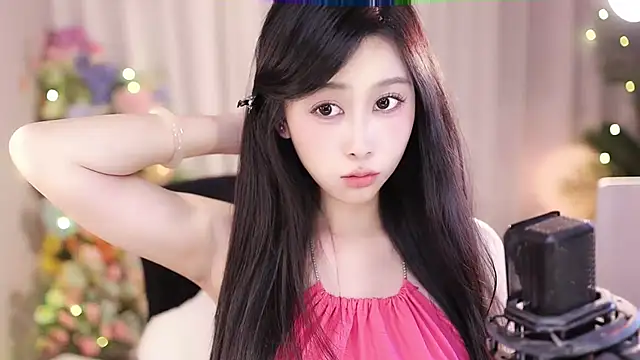 Snapshot of SleepArtist chatting on February 14, 6:40 pm SleepArtist online show from February 14, 6:40 pm