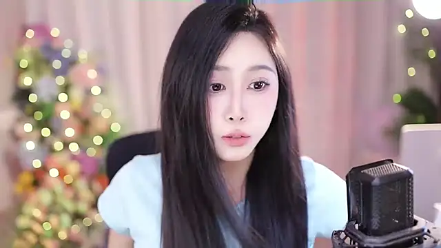 Snapshot of SleepArtist chatting on February 18, 9:10 am SleepArtist online show from February 18, 9:10 am